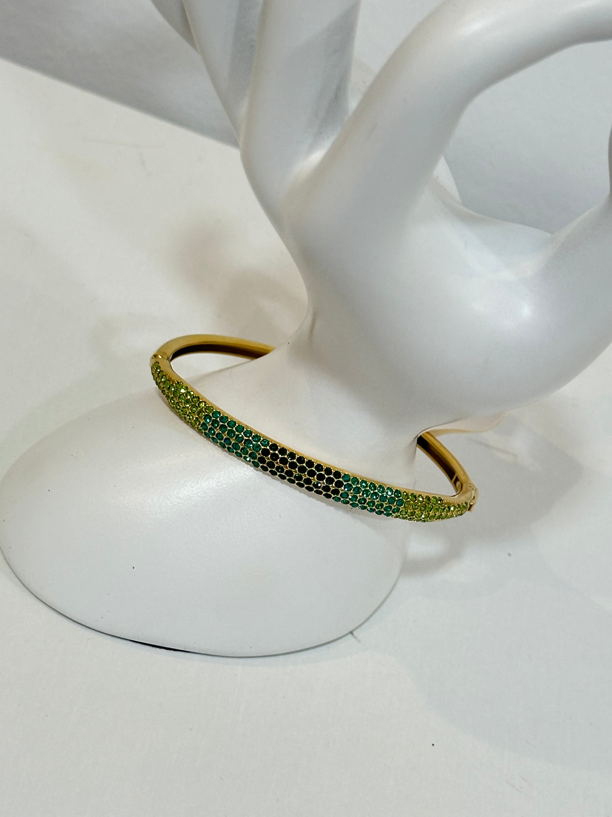 Bracelete com brilhantes verde