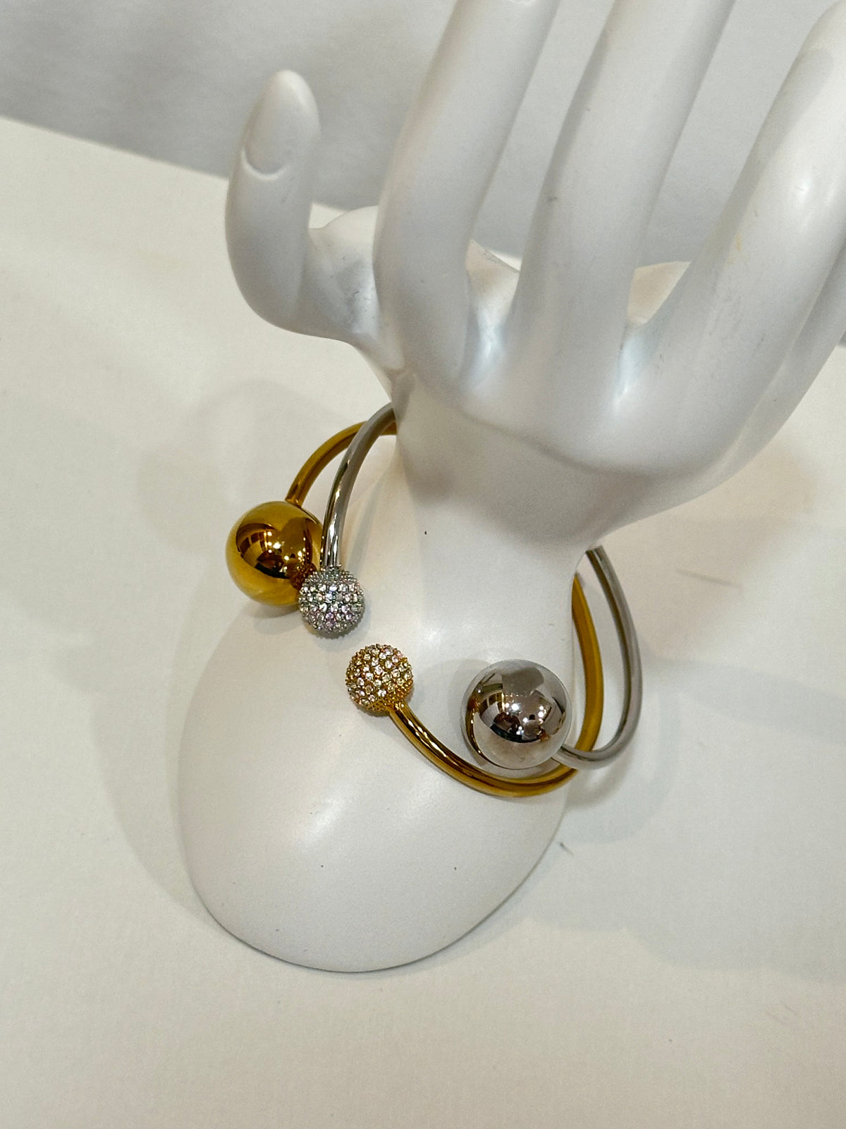 Bracelete bolas com brilhantes