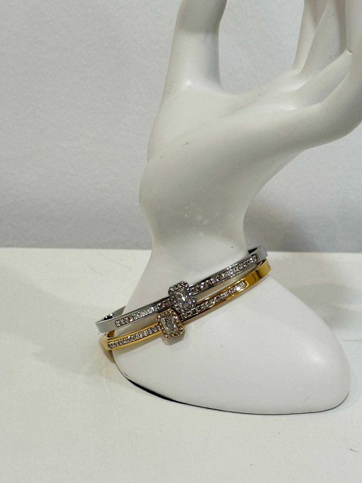 Bracelete com brilhantes