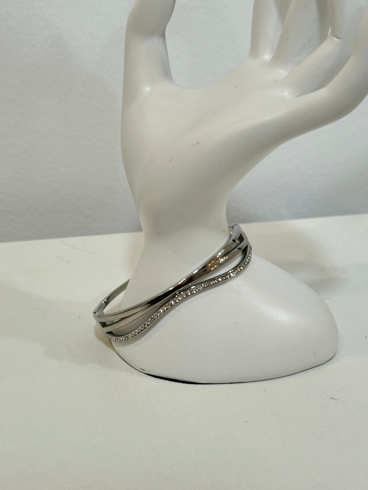Bracelete prata com brilhantes