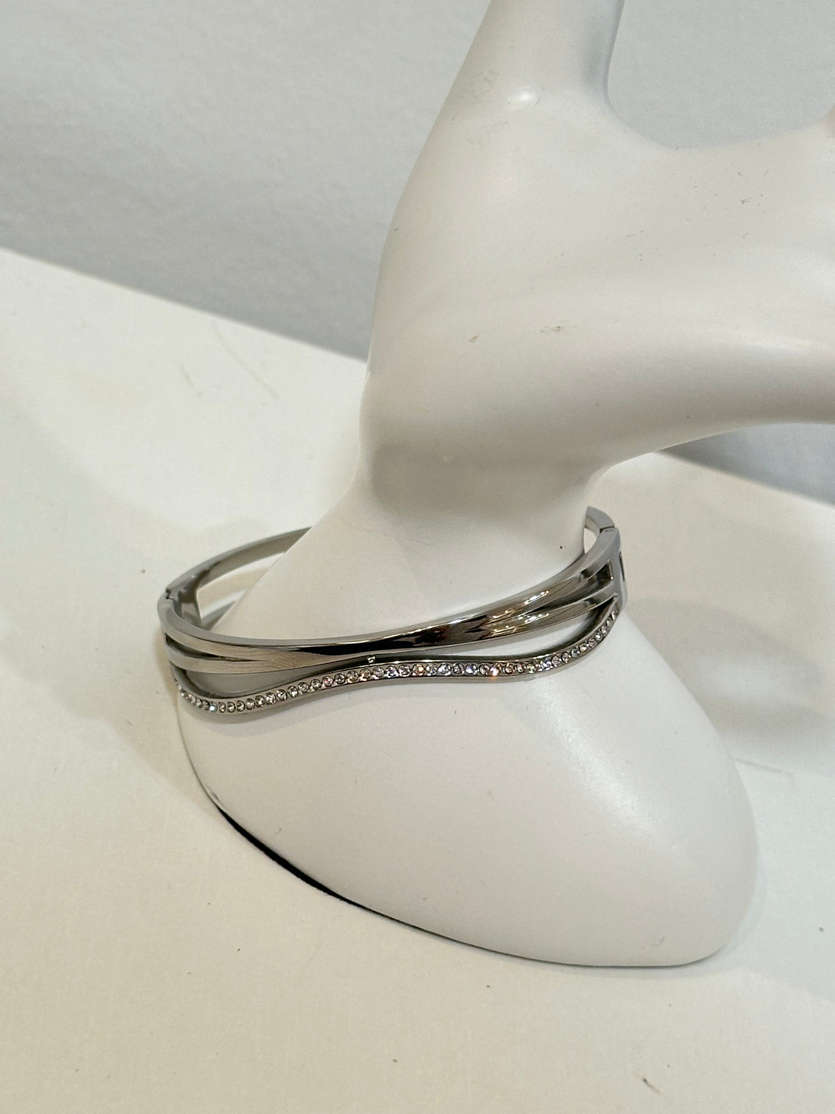 Bracelete prata com brilhantes