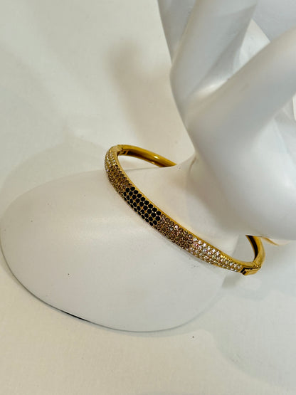 Bracelete com brilhantes preto