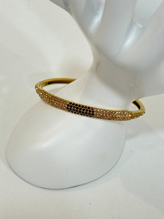 Bracelete com brilhantes castanho