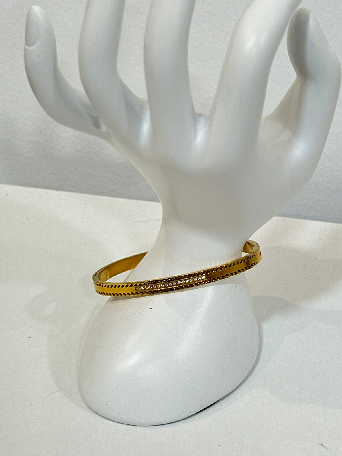 Bracelete com pedras
