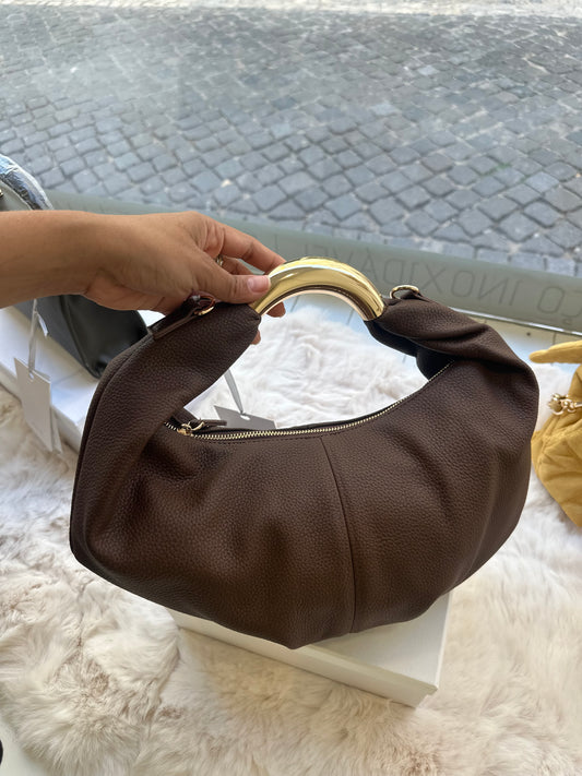 Mala de Ombro com pega dourada