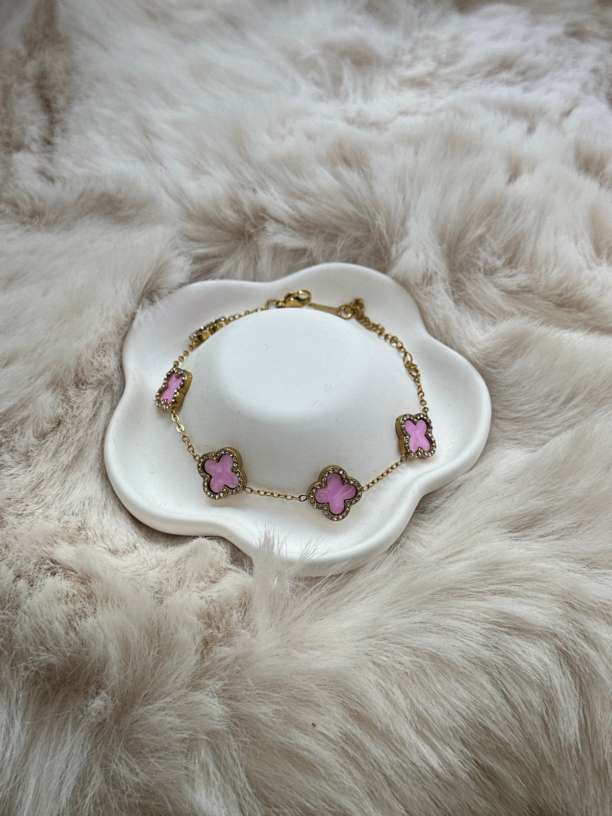 Pulseira trevo rosa com brilhantes