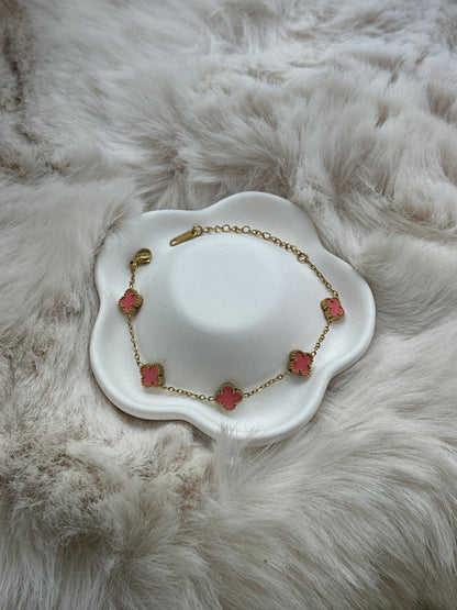 Pulseira trevo rosa
