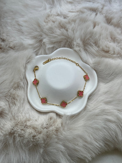 Pulseira trevo rosa