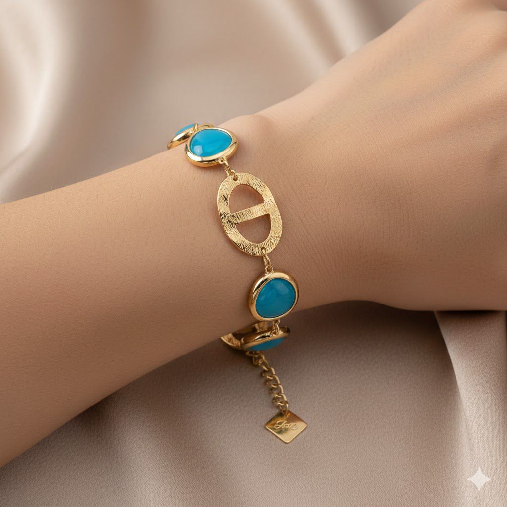 Pulseira dourada com pedras