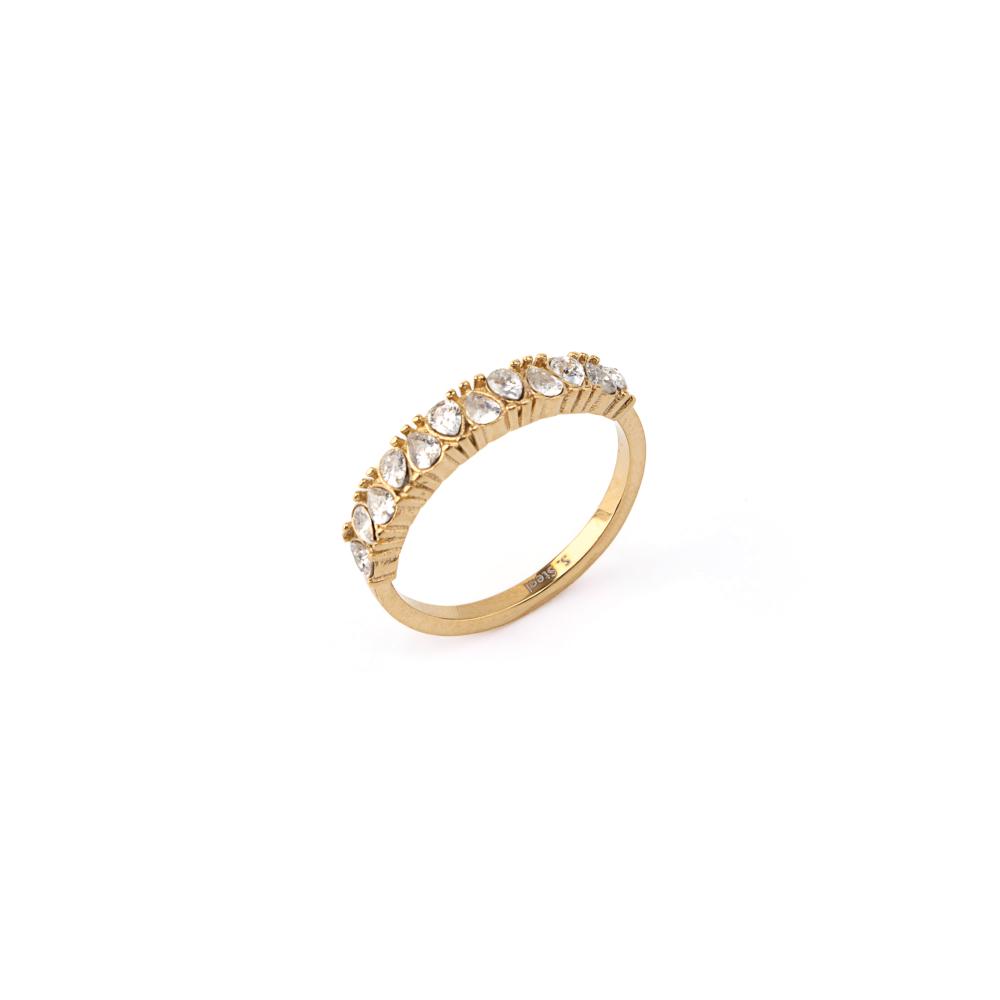 Anel dourado com pedras