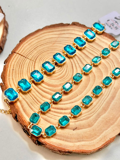 Colar em Zirconia Azul